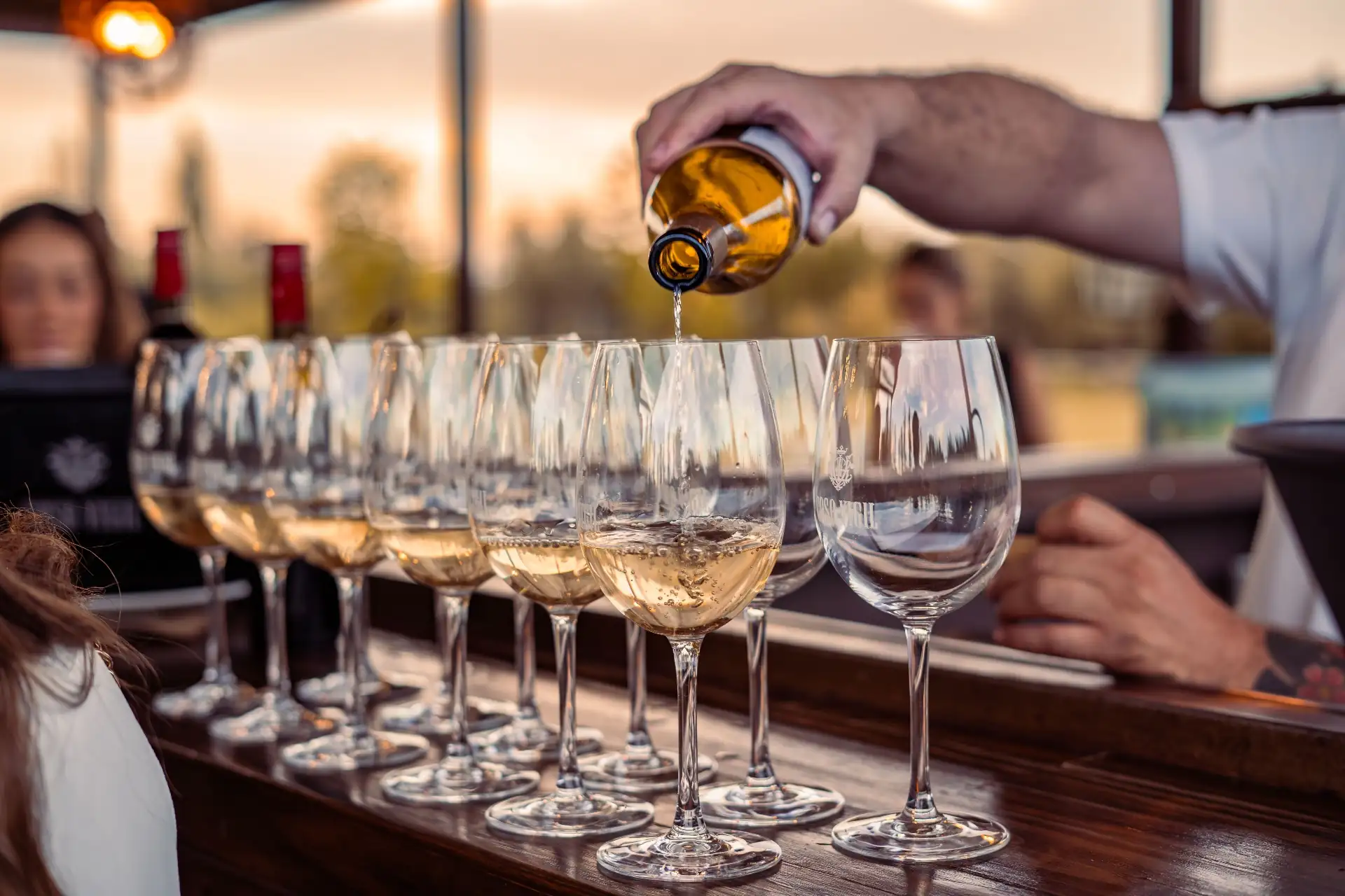 Gemütliche Weinbar mit Apéro-Atmosphäre in einer Eventlocation in Zürich